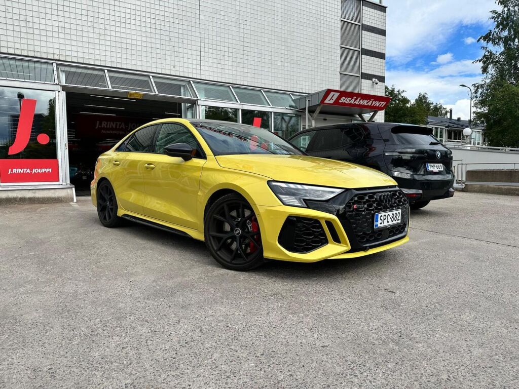 Audi RS 3 2023 Keltainen