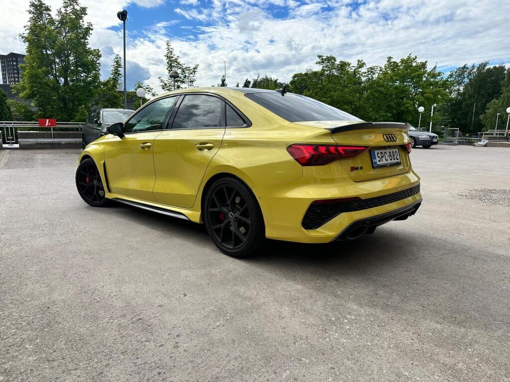 Audi RS 3 2023 Keltainen