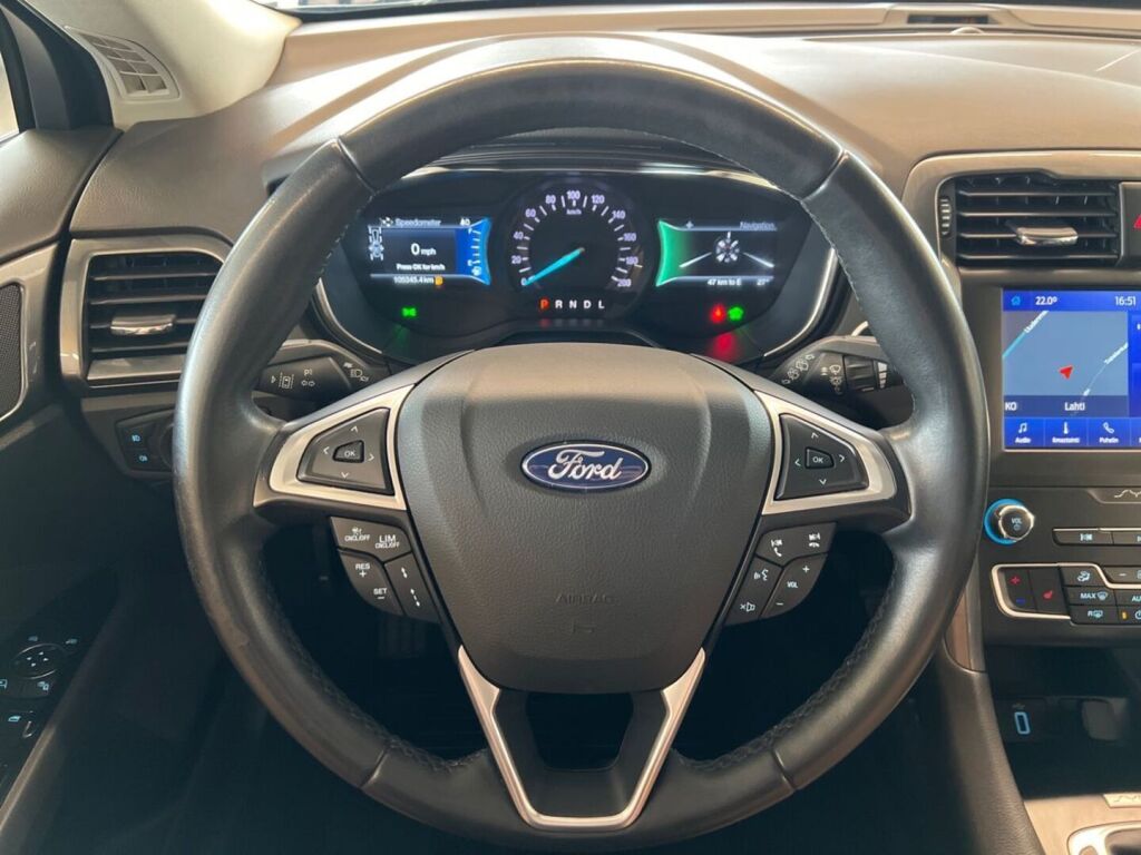 Ford Mondeo 2020 Musta