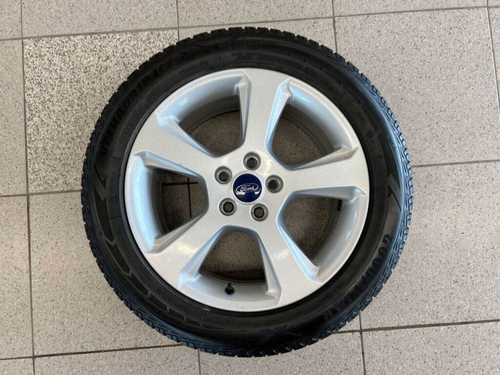 Ford Mondeo 2020 Musta