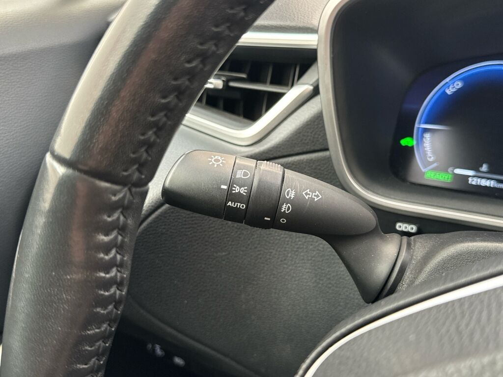 Toyota Corolla Cross 2023 Musta