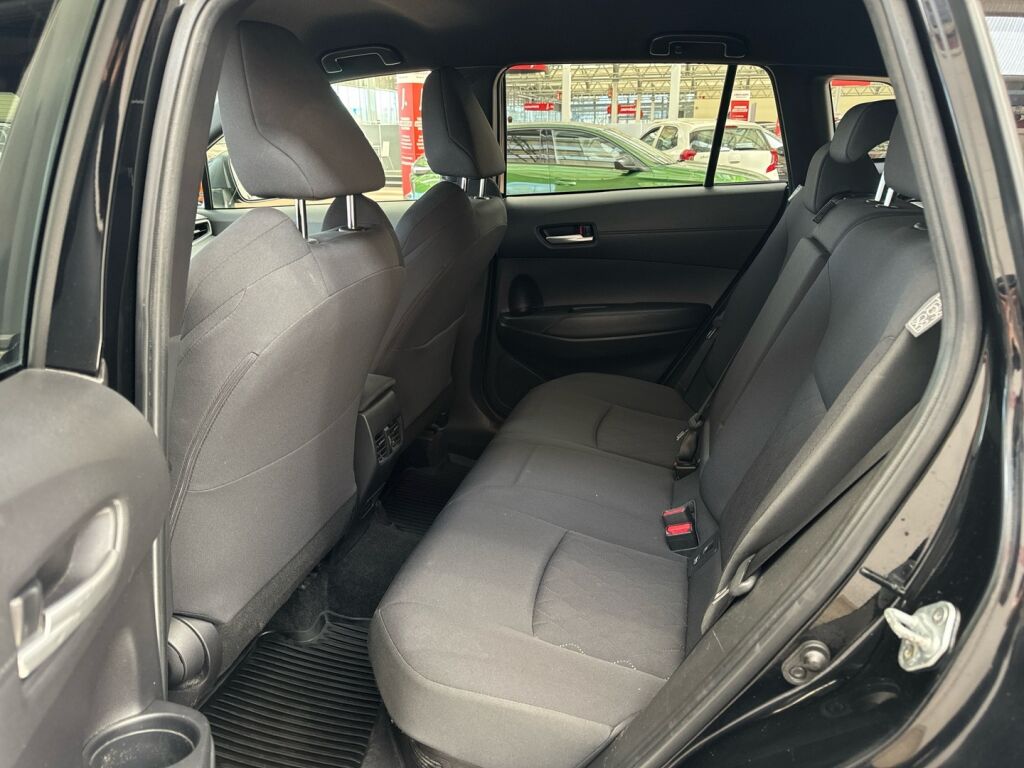 Toyota Corolla Cross 2023 Musta