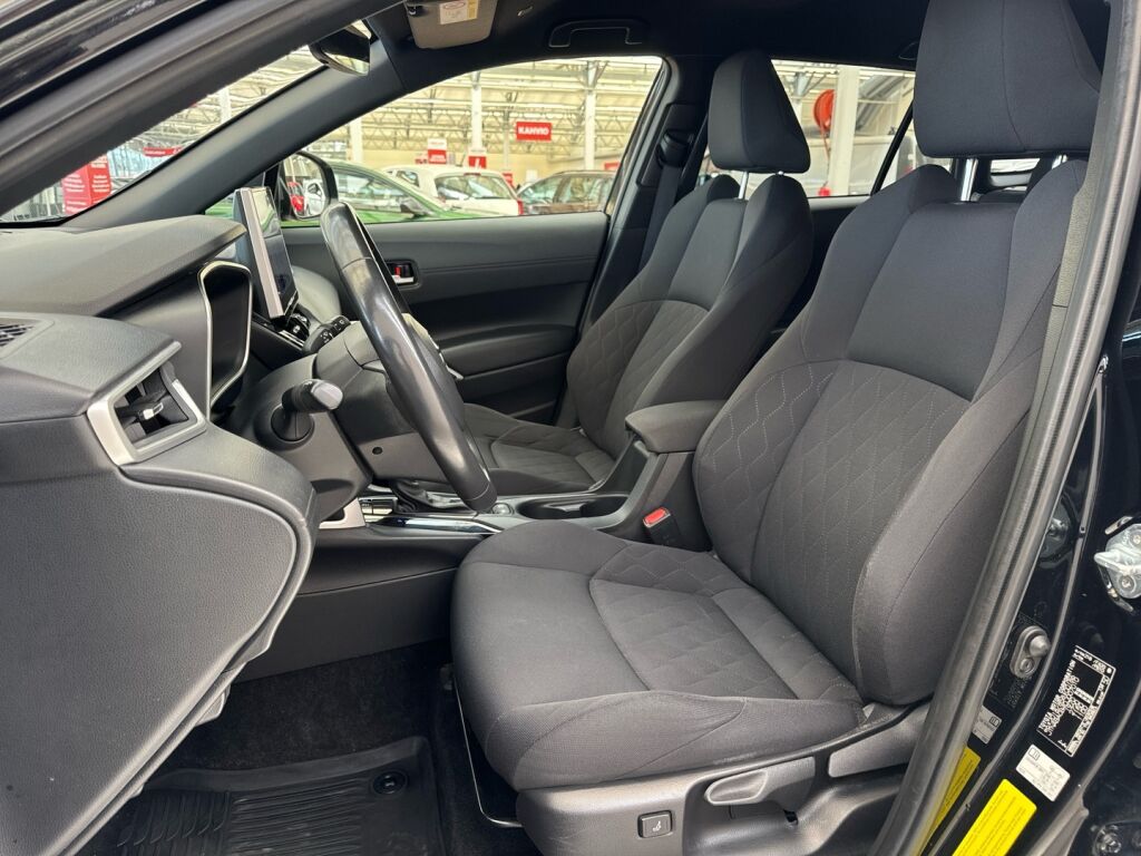 Toyota Corolla Cross 2023 Musta