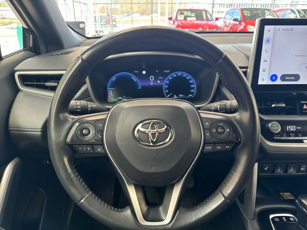Toyota Corolla Cross 2023 Musta