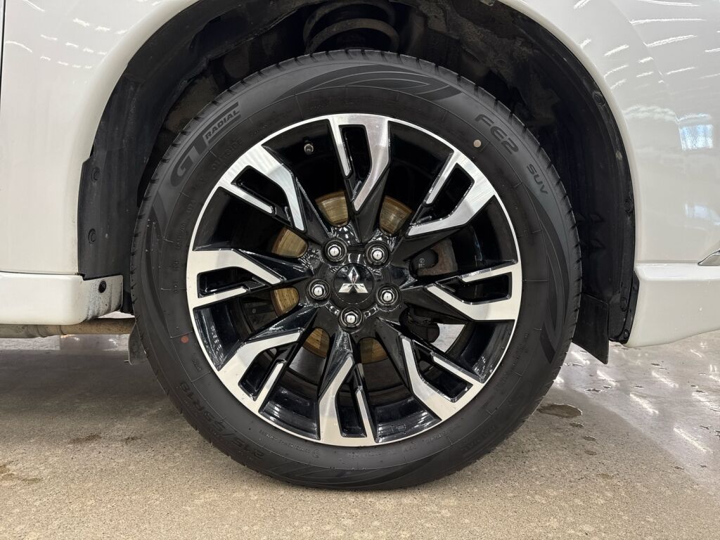 Mitsubishi Outlander PHEV 2018 Valkoinen