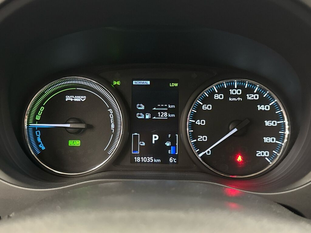 Mitsubishi Outlander PHEV 2018 Valkoinen