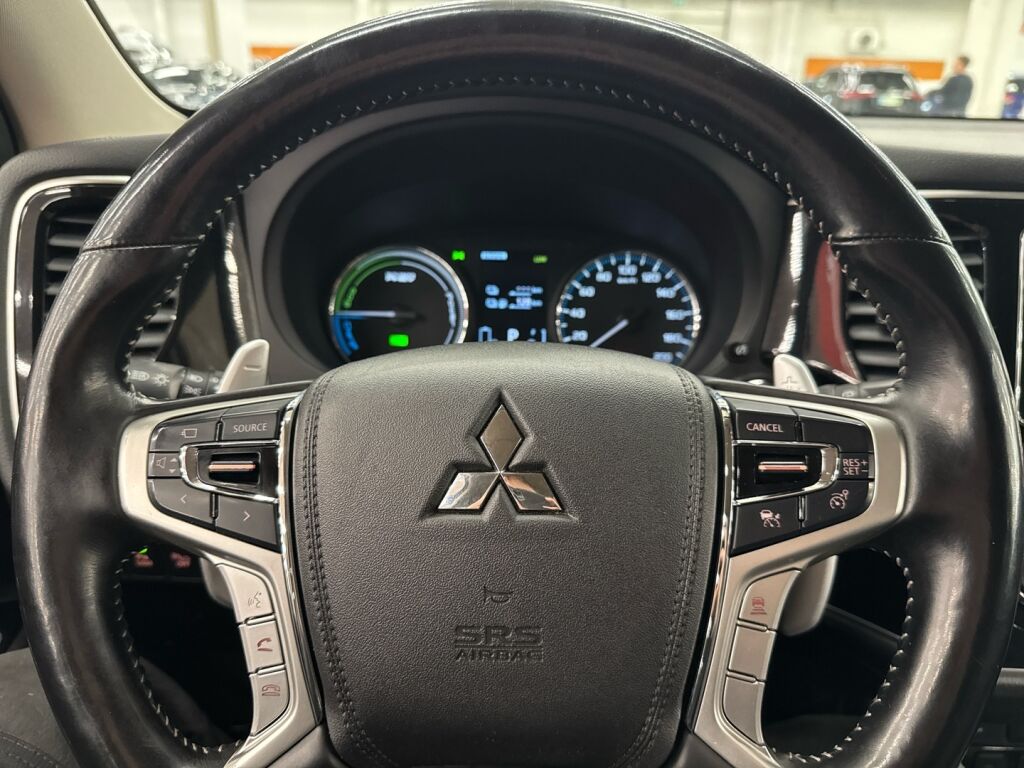 Mitsubishi Outlander PHEV 2018 Valkoinen