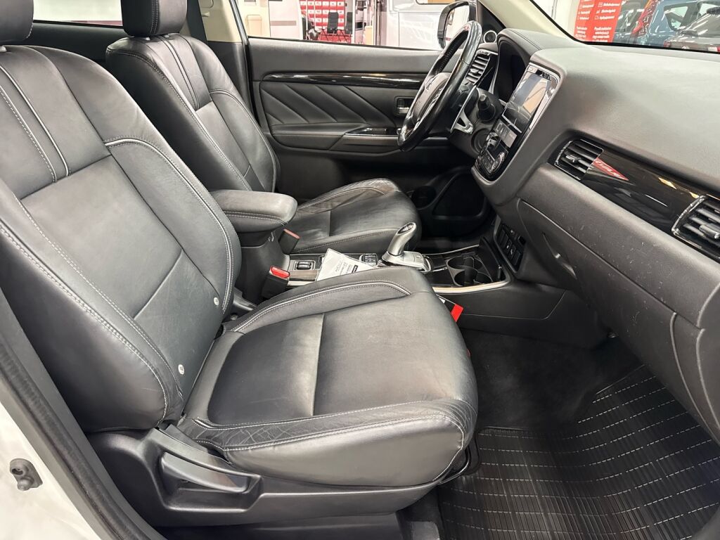 Mitsubishi Outlander PHEV 2018 Valkoinen