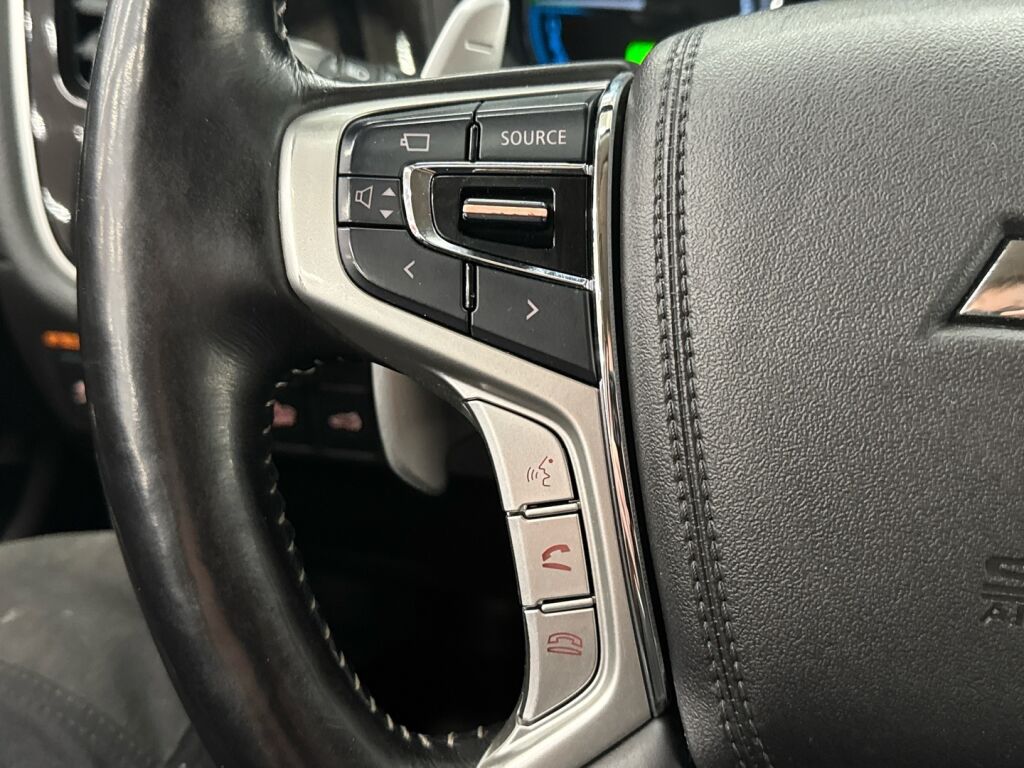 Mitsubishi Outlander PHEV 2018 Valkoinen