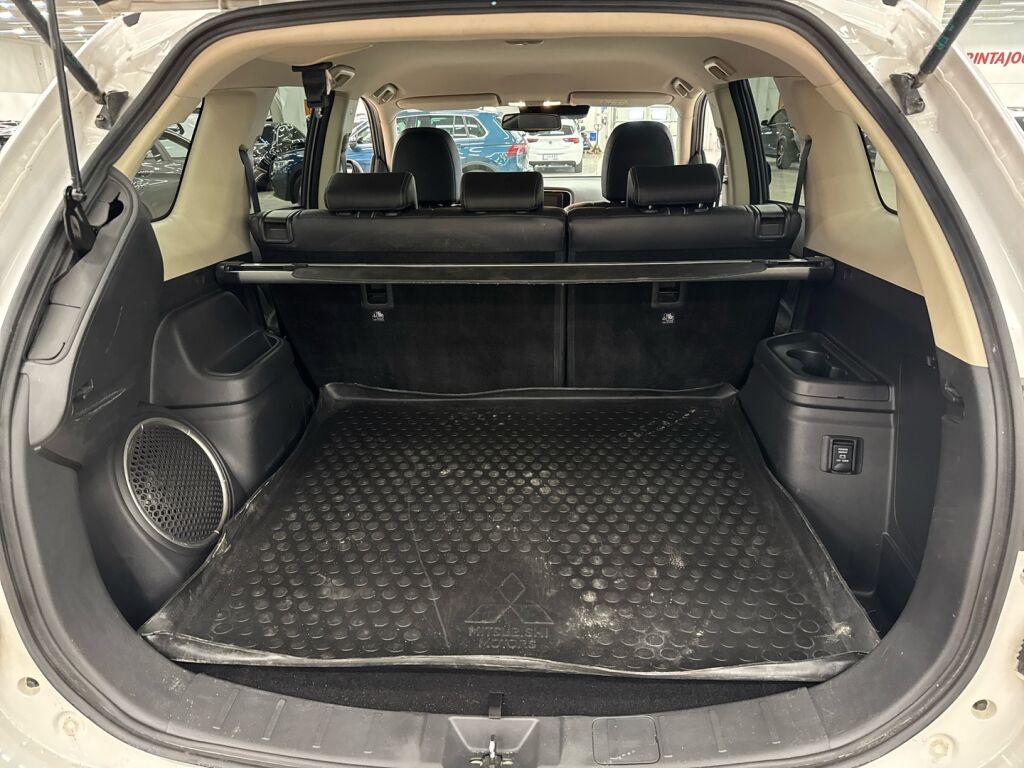 Mitsubishi Outlander PHEV 2018 Valkoinen