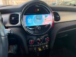 Mini Hatchback 2022 Sininen
