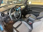 Mini Hatchback 2022 Sininen