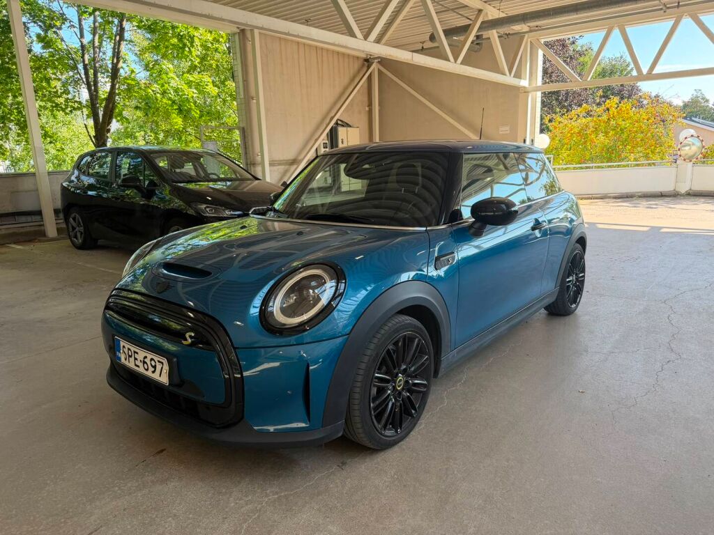 Mini Hatchback 2022 Sininen