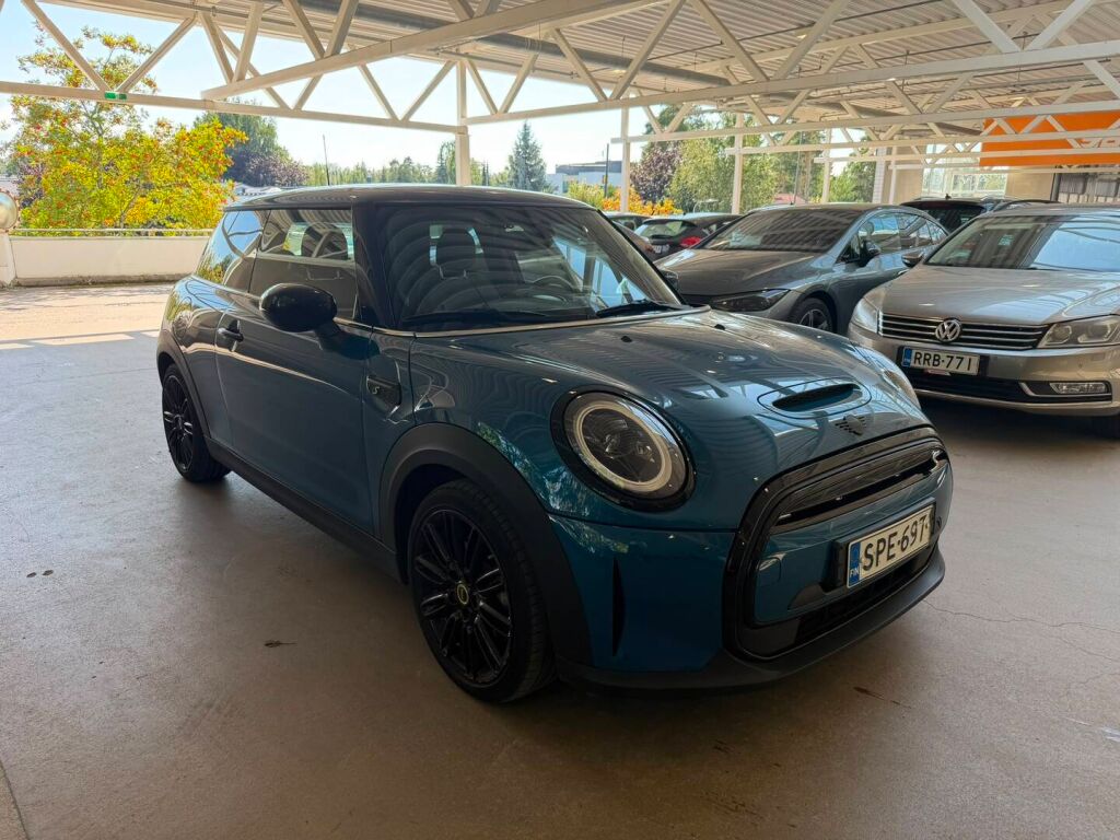 Mini Hatchback 2022 Sininen