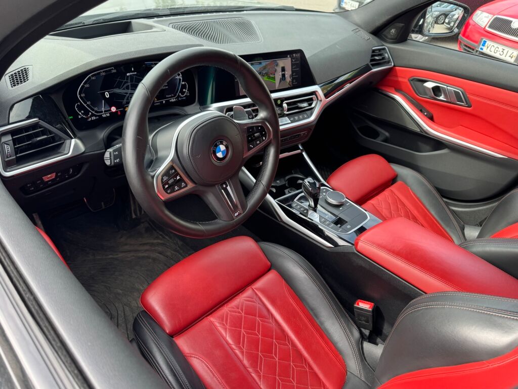 BMW 330 2021 Musta