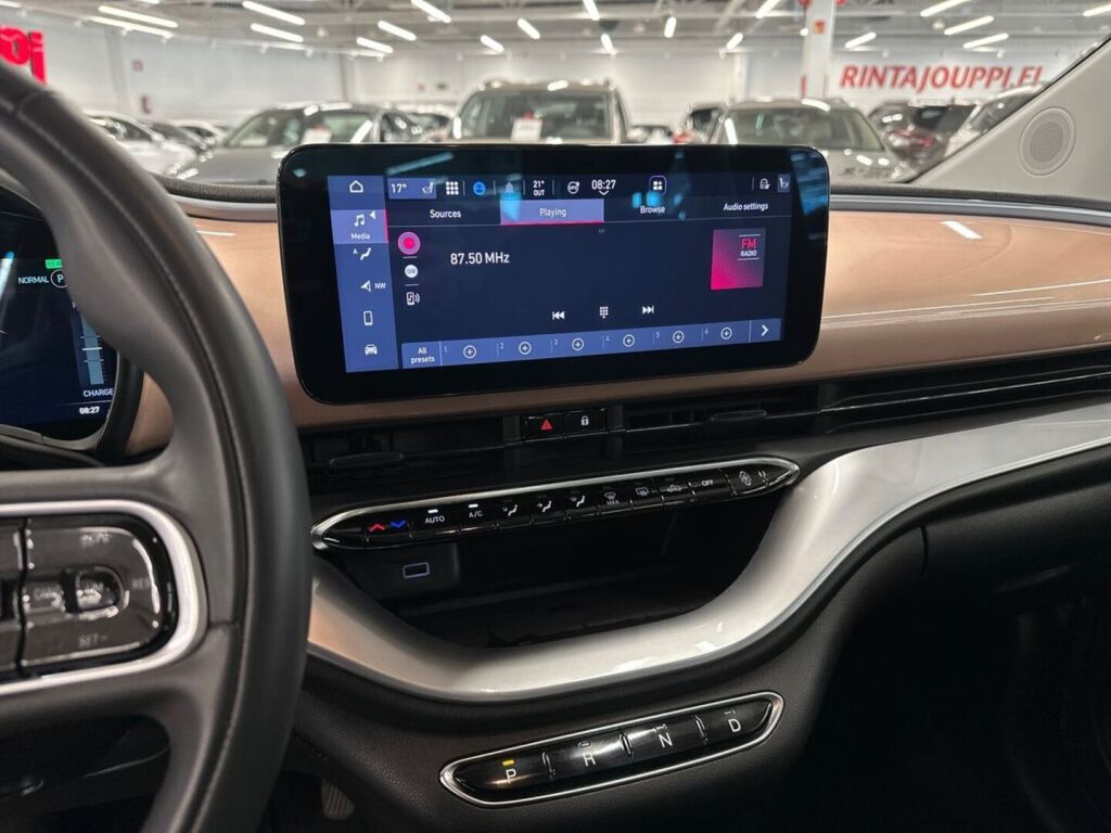 Fiat 500e 2021 Ruskea (beige)