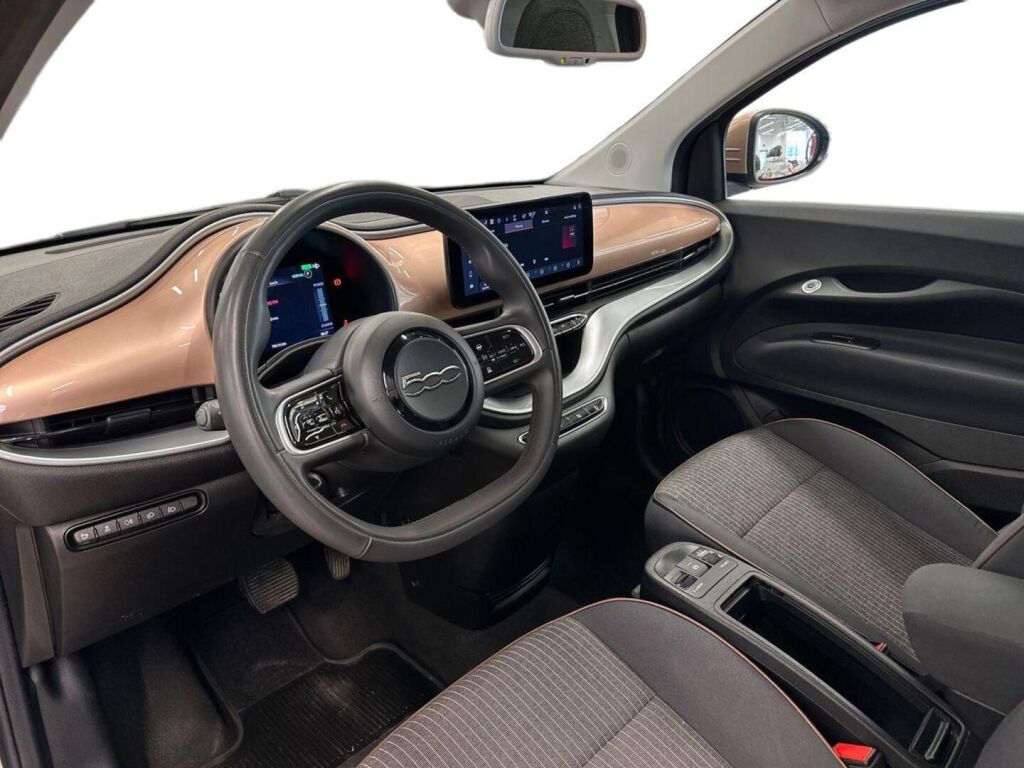 Fiat 500e 2021 Ruskea (beige)