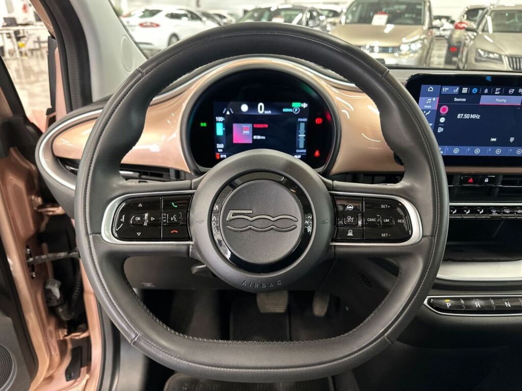 Fiat 500e 2021 Ruskea (beige)