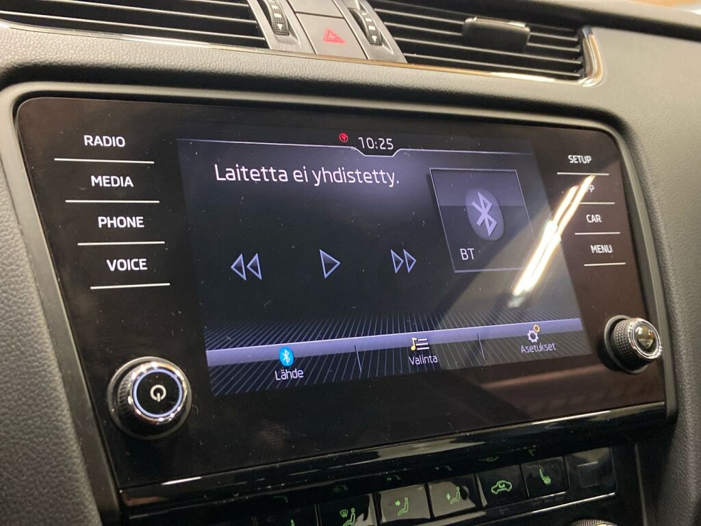 Skoda Octavia 2020 Musta