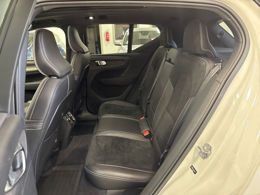 Volvo XC40 2021 Valkoinen