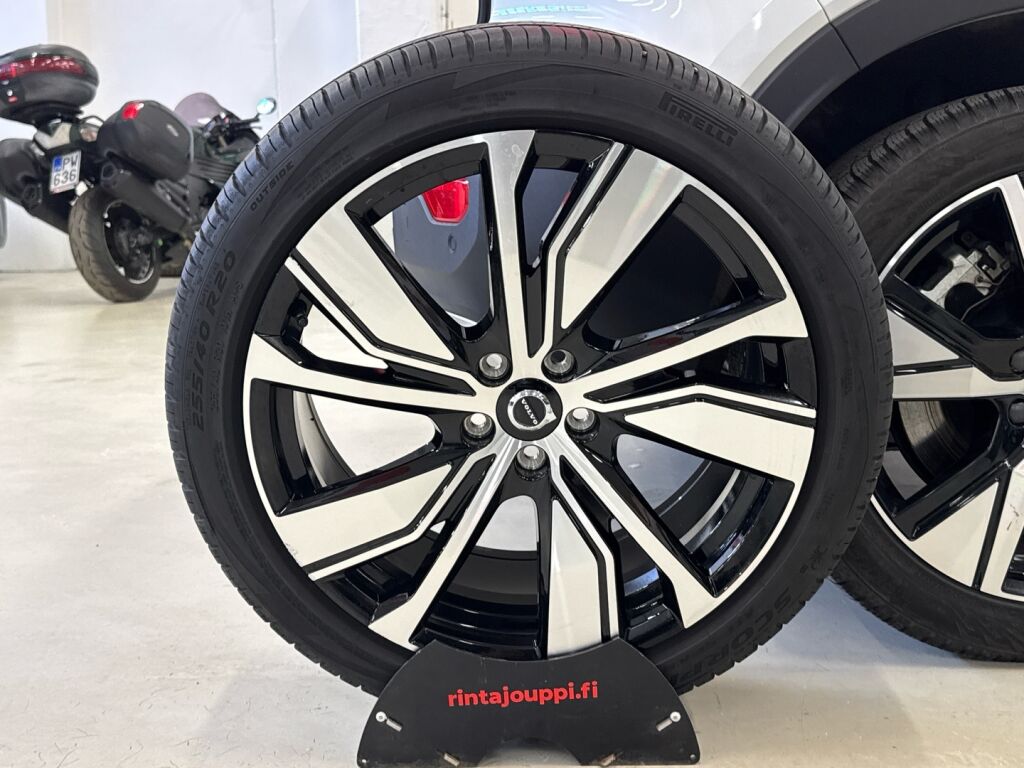Volvo XC40 2021 Valkoinen