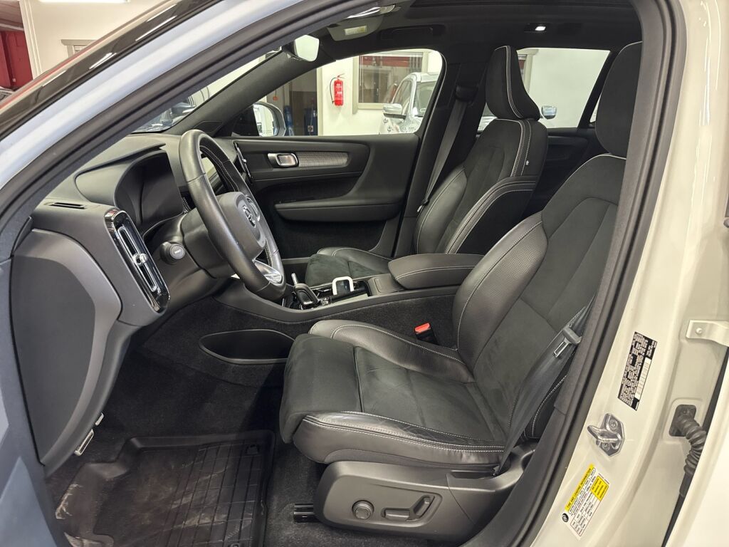 Volvo XC40 2021 Valkoinen