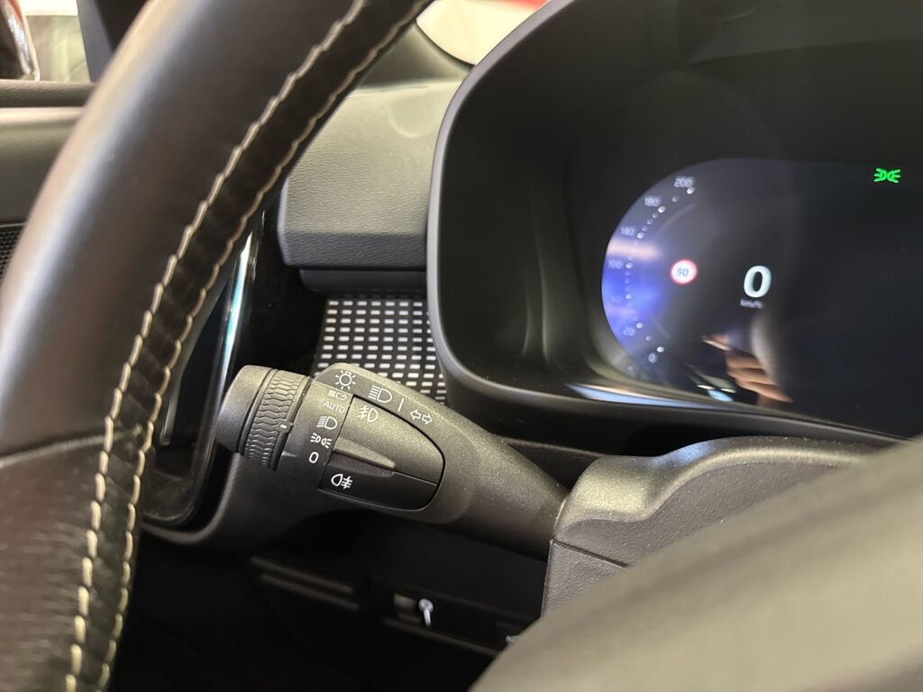 Volvo XC40 2021 Valkoinen