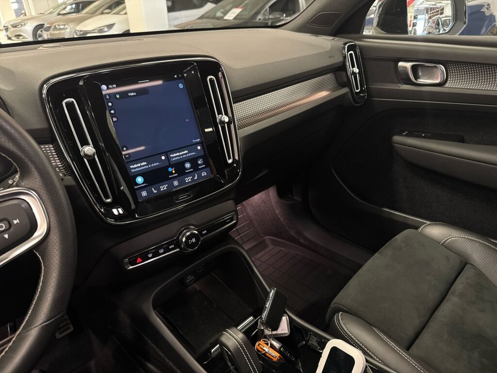 Volvo XC40 2021 Valkoinen