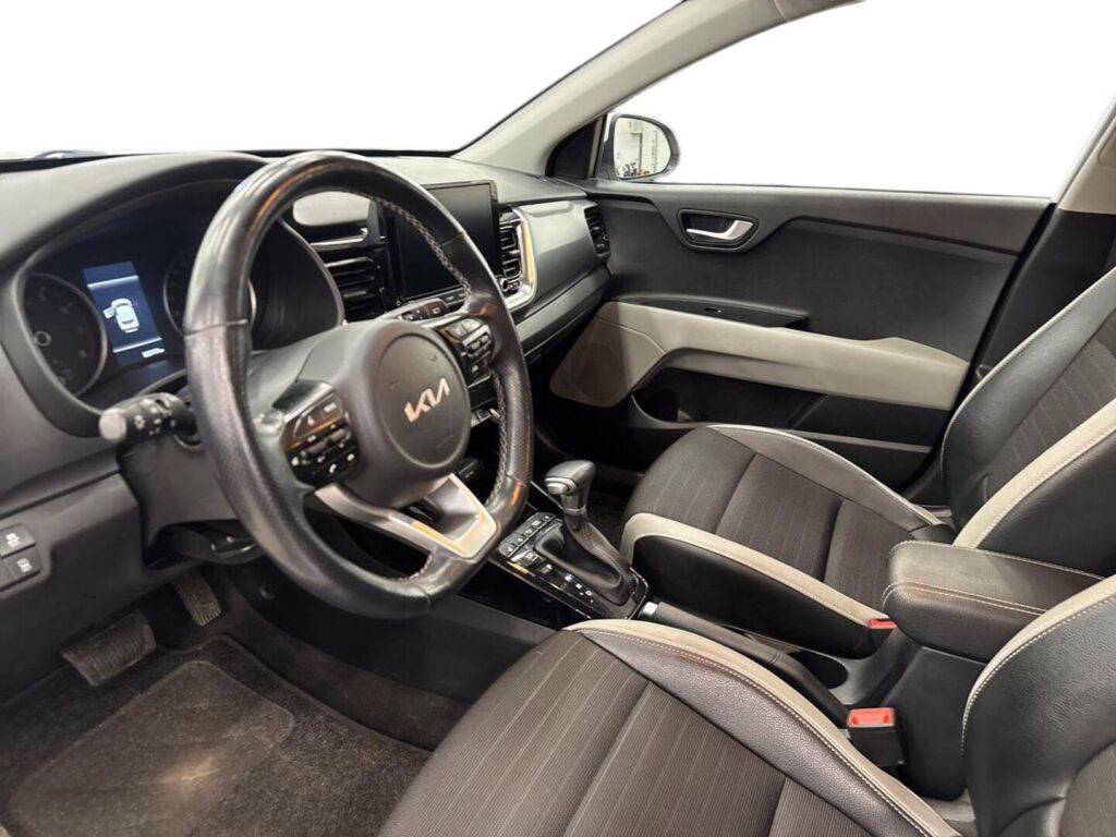 Kia Stonic 2023 Valkoinen