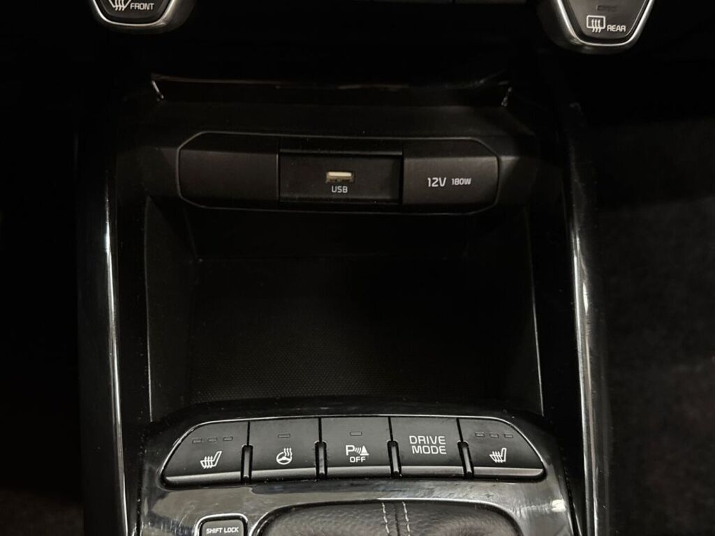 Kia Stonic 2023 Valkoinen