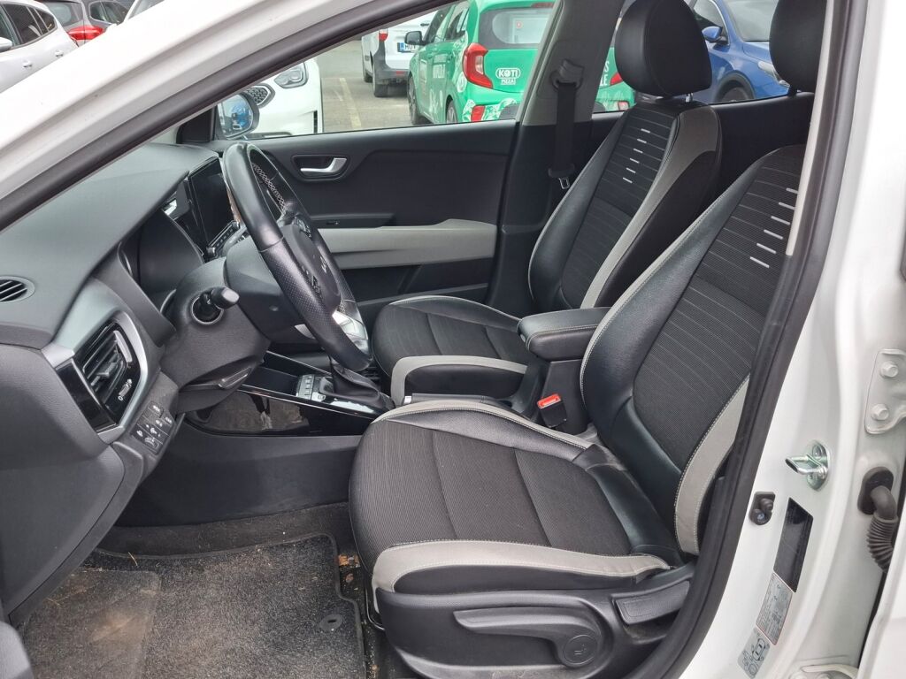 Kia Stonic 2023 Valkoinen
