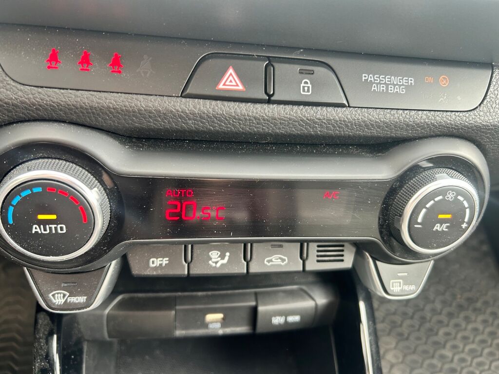 Kia Stonic 2023 Harmaa