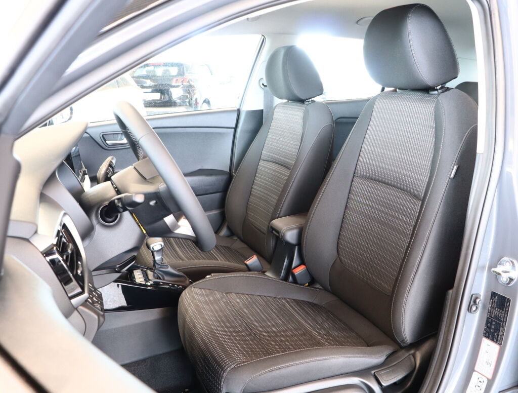 Kia Stonic 2023 Harmaa