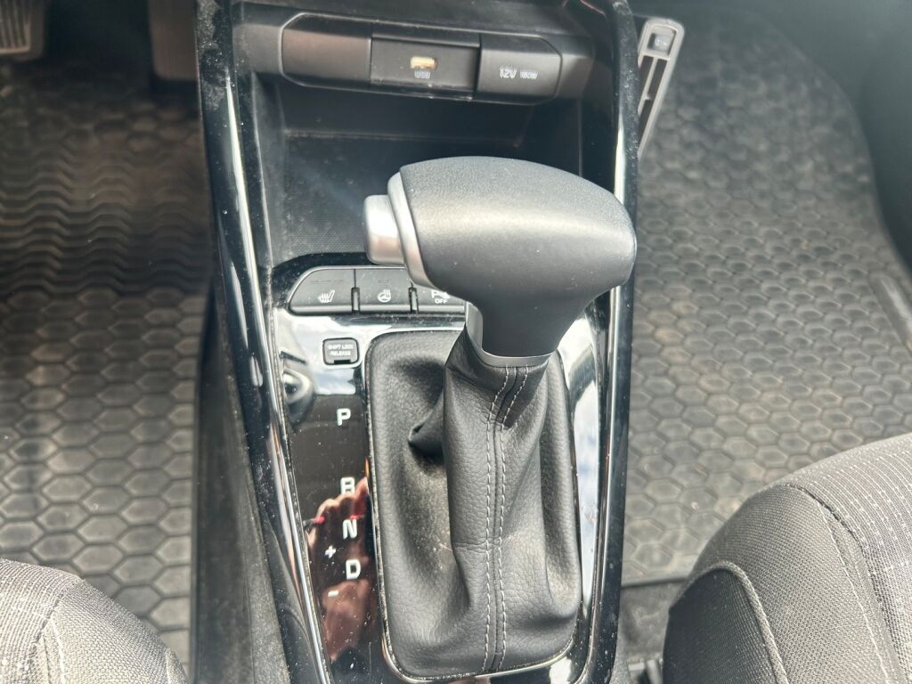 Kia Stonic 2023 Harmaa