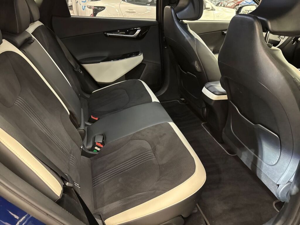 Kia EV6 2023 Sininen