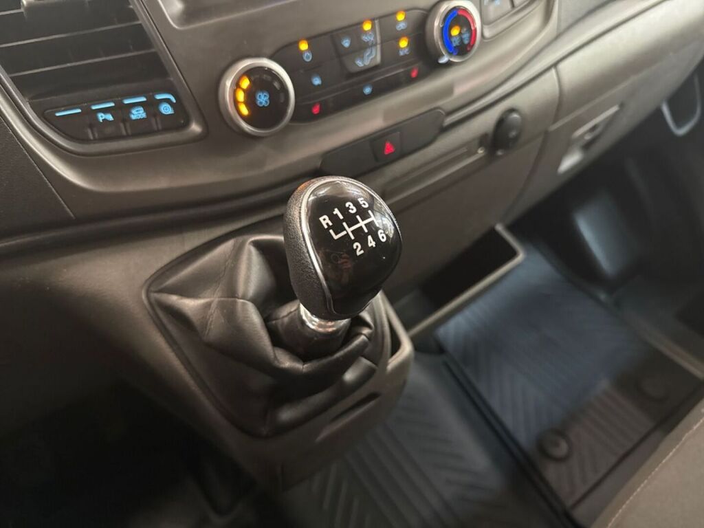 Ford Transit 2023 Harmaa