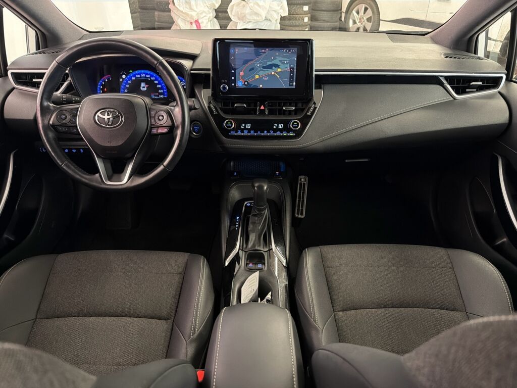 Toyota Corolla 2023 Valkoinen