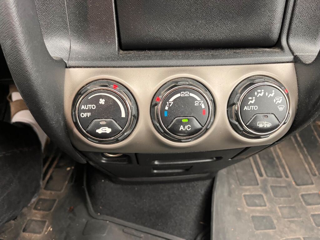 Honda CR-V 2006 Punainen