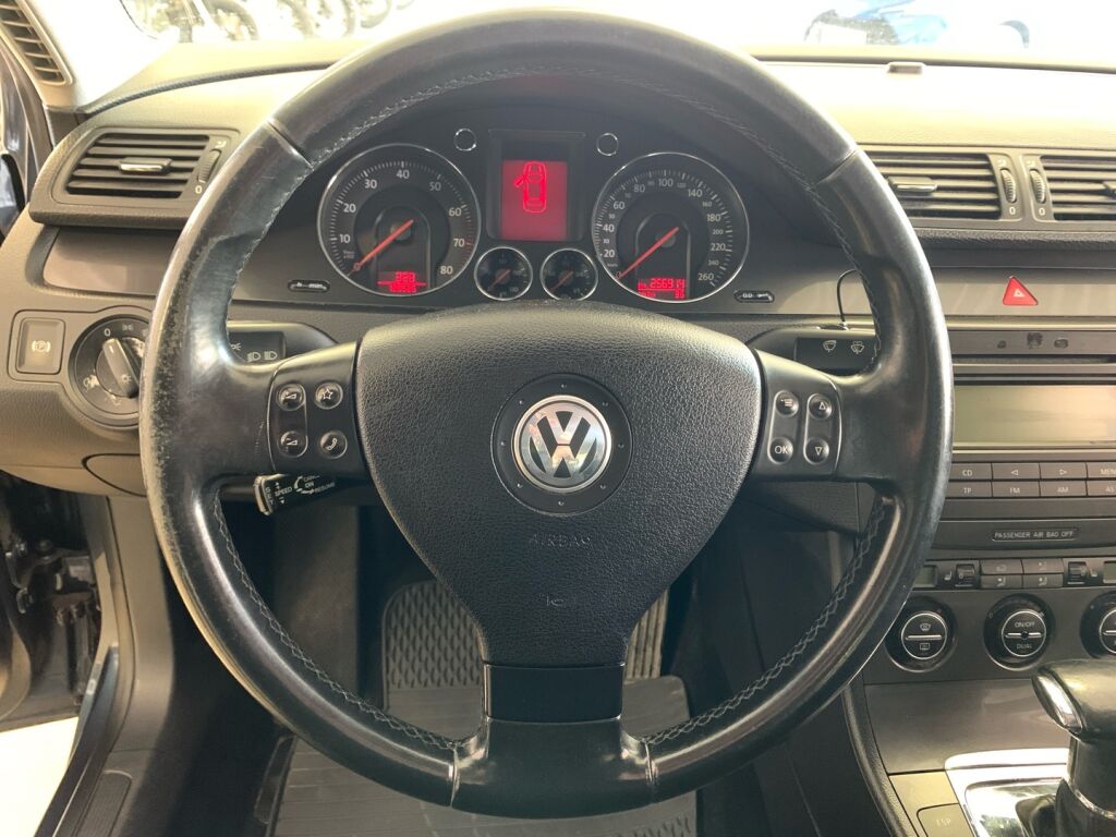 Volkswagen Passat 2006 Sininen