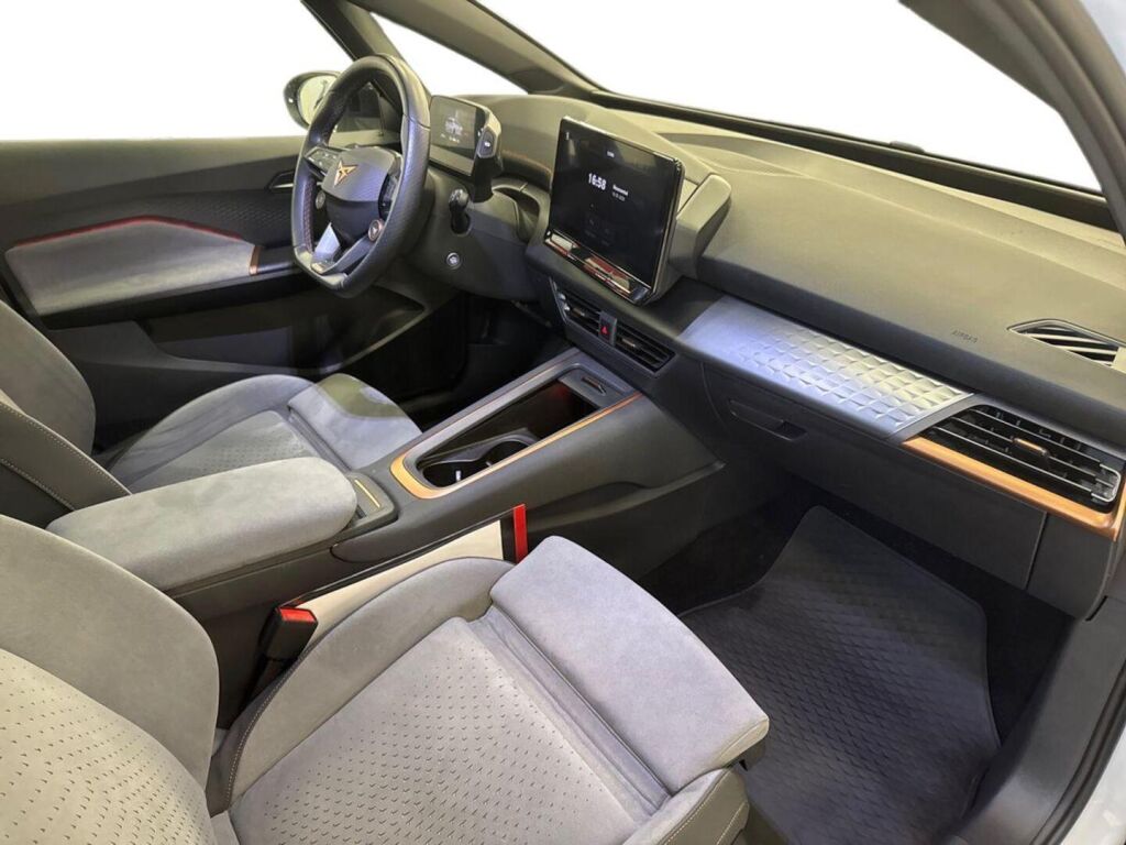 Cupra Born 2023 Valkoinen