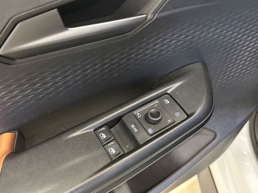 Cupra Born 2023 Valkoinen
