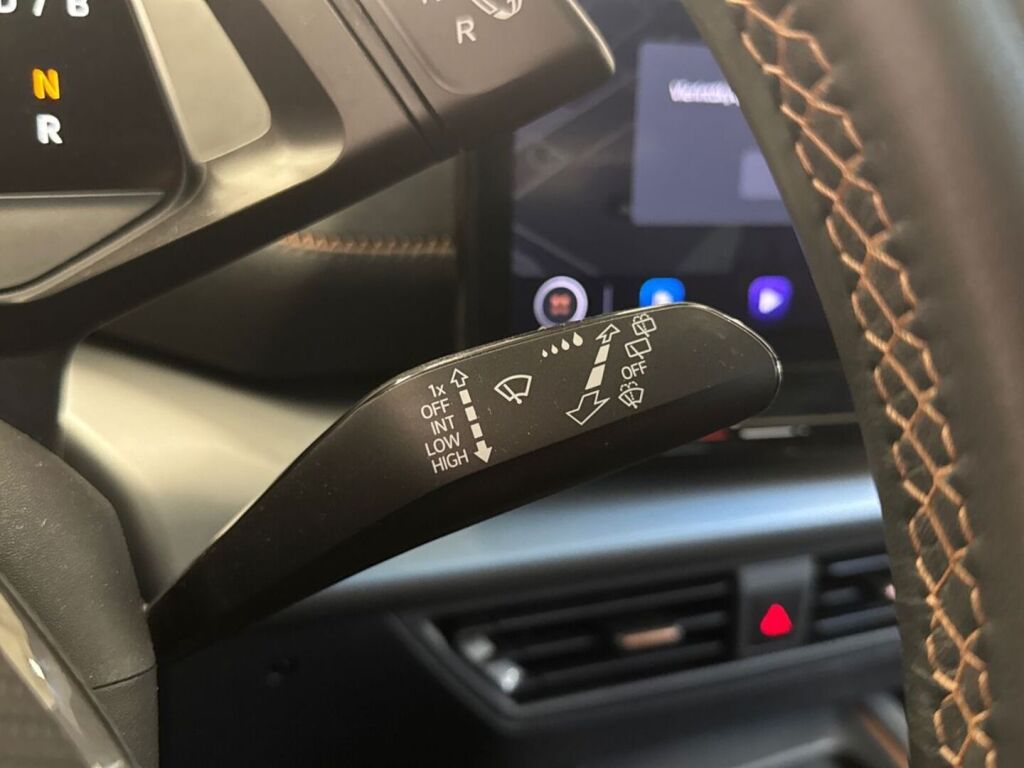 Cupra Born 2023 Valkoinen