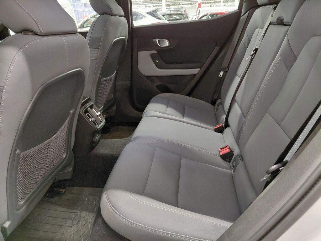 Polestar 2 2023 Harmaa