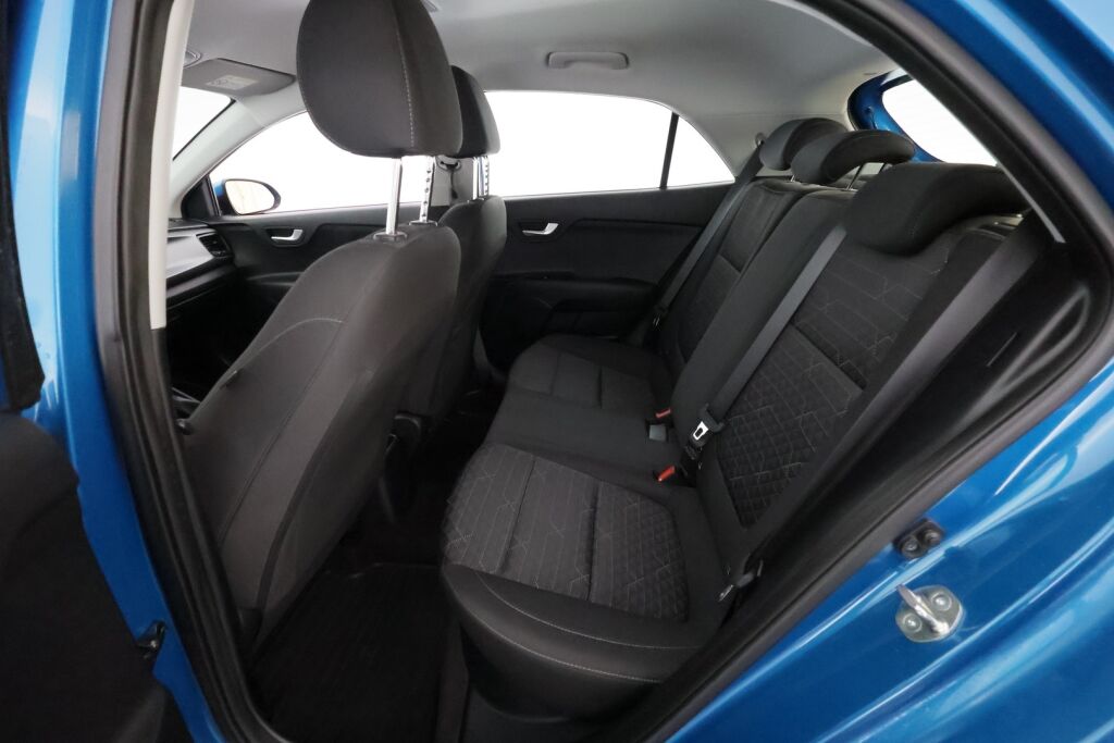 Kia Rio 2024 Sininen