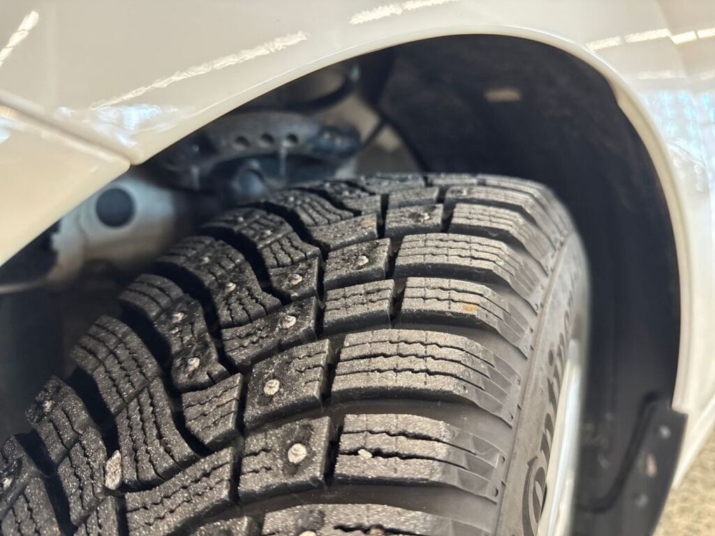 Kia Rio 2024 Valkoinen