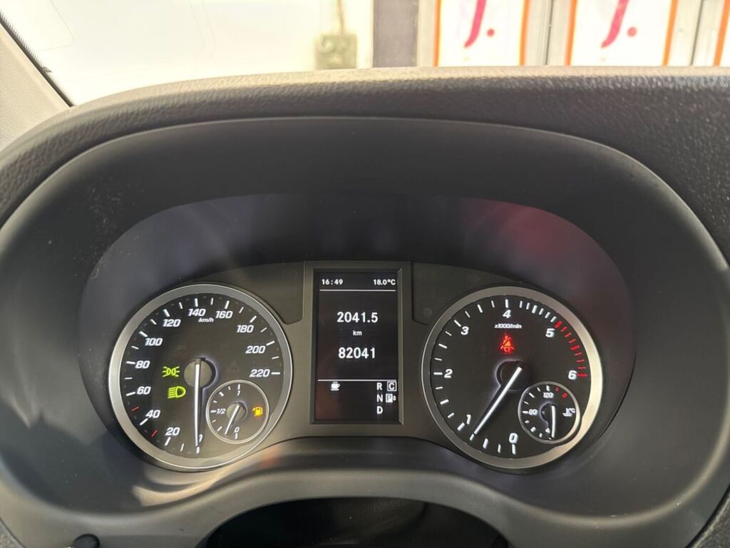 Mercedes-Benz Vito 2023 Valkoinen