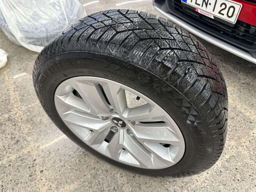 Mitsubishi ASX 2024 Punainen