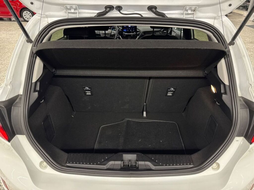 Ford Fiesta 2023 Valkoinen