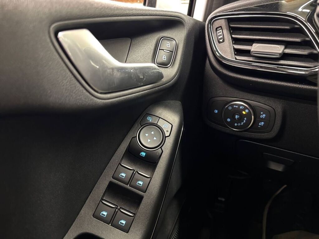 Ford Fiesta 2023 Valkoinen