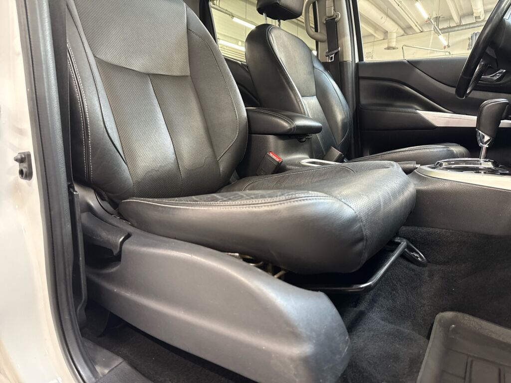 Nissan Navara 2017 Valkoinen